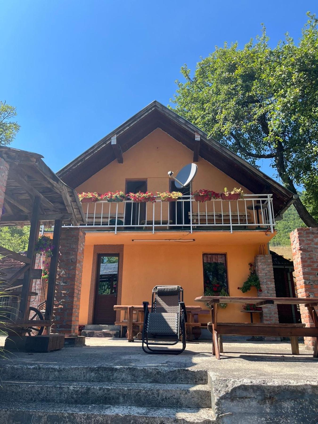 Bed And Breakfast Family Djukic Sipovo Exterior foto