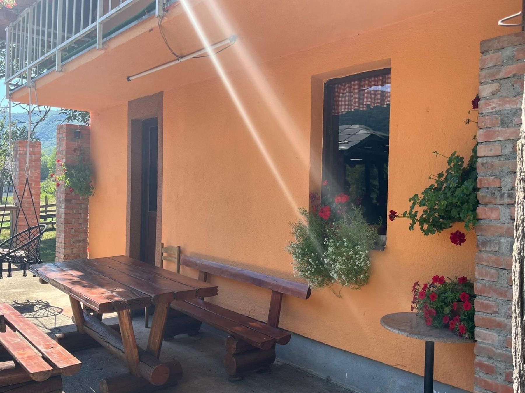 Bed And Breakfast Family Djukic Sipovo Exterior foto